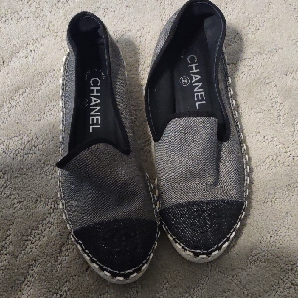 CHANEL Women's Elegant Black and Gray Espadrilles